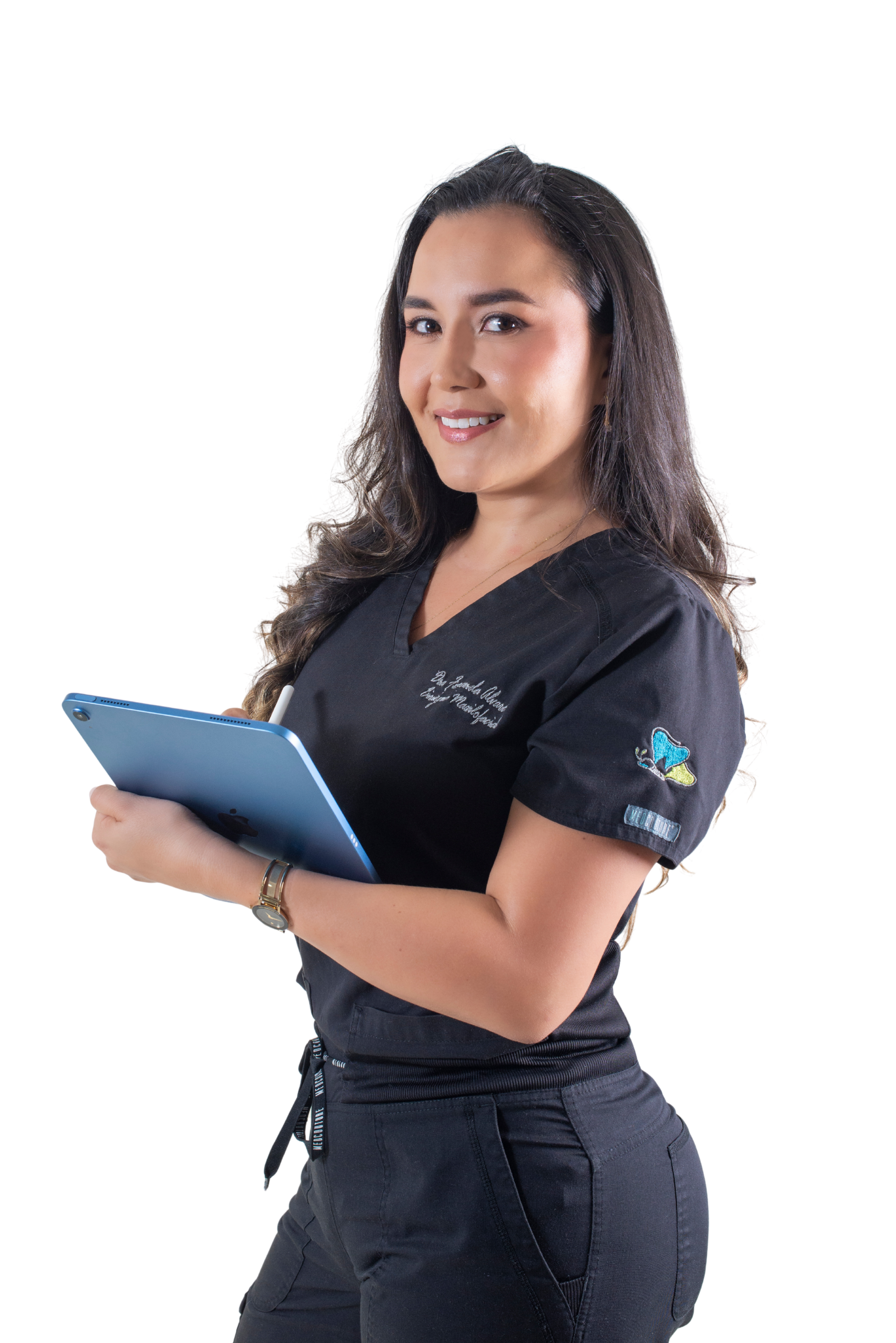 Paciente sonriendo durante su experiencia odontológica